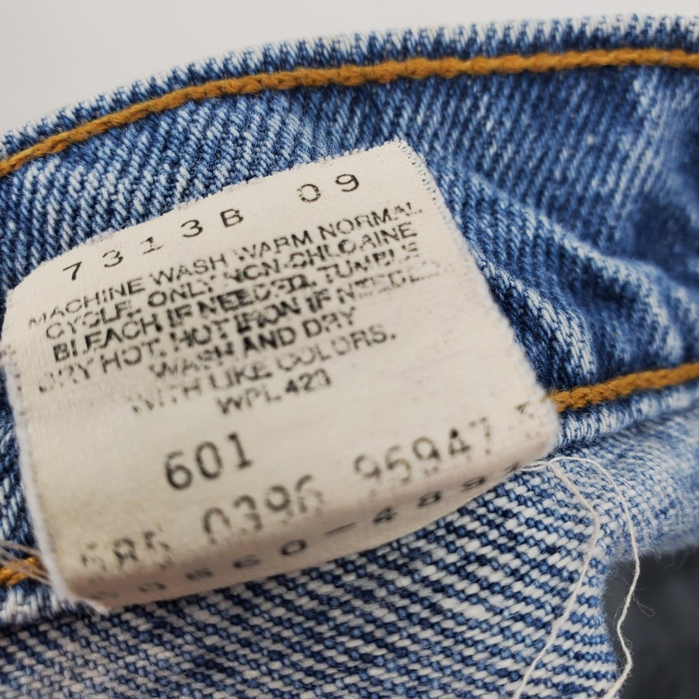 Levis 560 Vintage 90s Loose Fit Tapered Leg Jeans Mens 31x36 Made in USA Blue - Picture 3 of 10